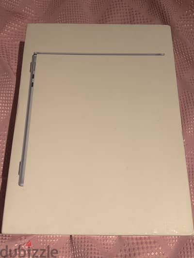Apple MacBook Air (M4) 13.6 inch / 256g / 16 ram / b100% Skylight