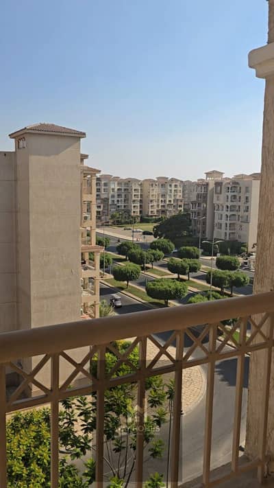 Apartment for rent, legal empty, area 175 square meters, group 23, sixth floor, view of a main street, available for 3 nationalities, 3 bedrooms, 3 bathrooms