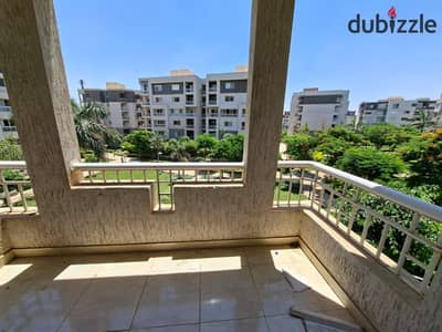 Apartment with double-sided view for rent in Madinaty, 165 sqm with a garden view, close to amenities Apartment with double-sided view for rent in Madinaty, 165 sqm with a garden view, close to amenities