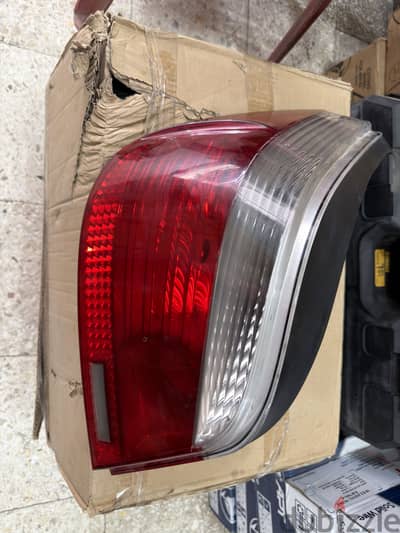طقم فوانيس خلفي اوريجينال E60