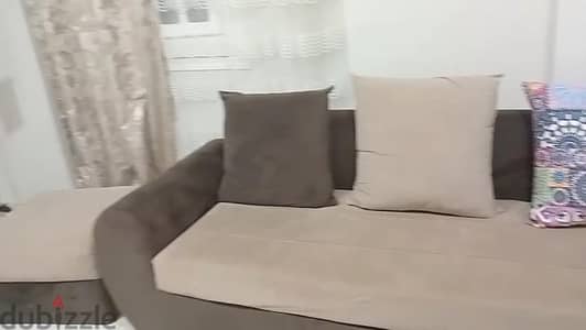 ركنه  مع كنبه سرير وبوف وكنبه بيح ثنائيه