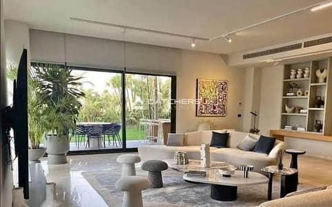 شقة فوري + متشطبة , كورنر | من المراسم بخصم 30% | الكمبوند في قلب التجمع الخامس جولدن سكوير المراسم فيفث سكوير بجوار بالم هيلز و ميفيدا و سوديك