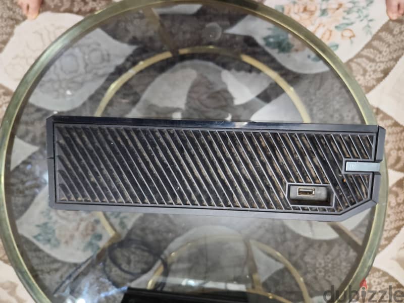 Xbox one with kinect and games. 1tb read bio قابل للفصال 1