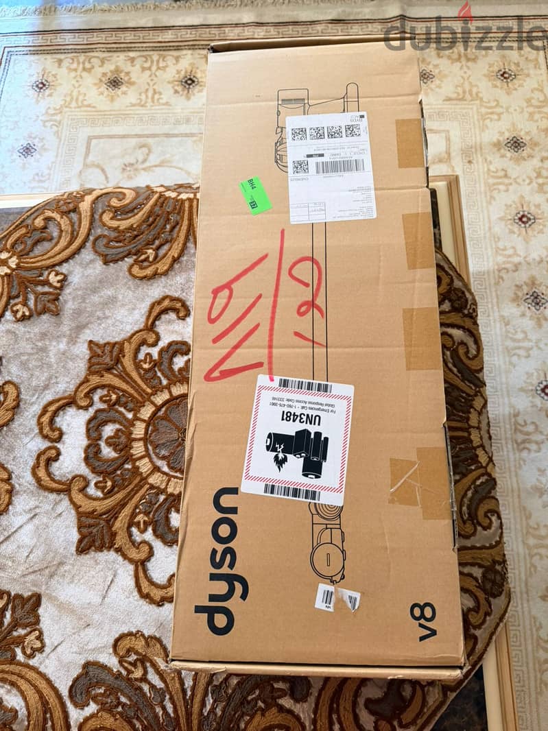 dyson v8 1