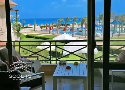 Immediate delivery of a chalet for sale with a stunning sea view, finished to an ultra-super-lux standard, in Lavista Gardens village, near Telal Sokh