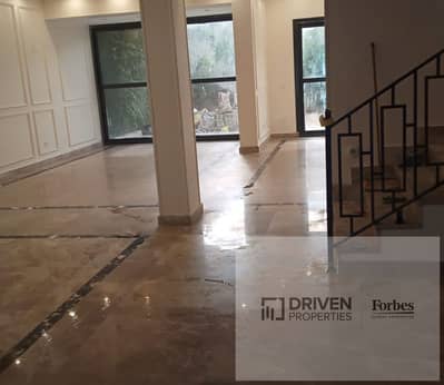 تاون هاوس ميدل بأقل سعر في السوق متشطب بالكامل للبيع في كمبوند وود فيل بالم هيلز Woodville Palm Hills Compound بالقرب من جولف اكستينشن 6اكتوبر الجيزه