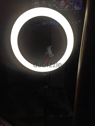 متوفر رينج لايت للبيع 45cm حاله ممتازه