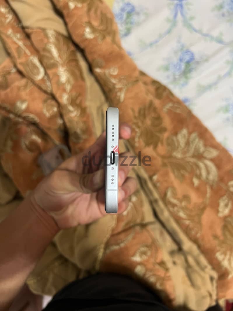 Apple - iPhone 16 2