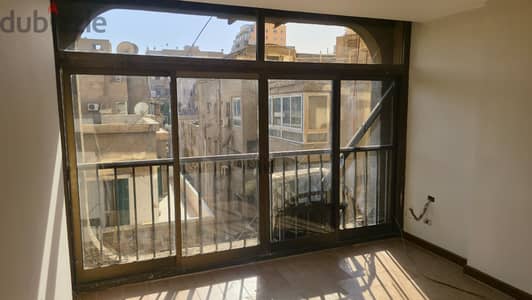 ستوديو يصلح عيادة أو مكتب للإيجار (60m²)