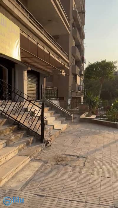 اكبر محل للايجار250 متر في مدينه نصر تاني نمرة من شارع الطيران امام مجمع بنوك شارع عمر زعفران