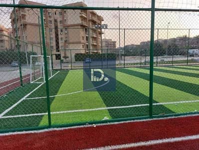 شقه للبيع استلام فوري علي شارع زويل  وقدام دريم لاند المقدم 35٪ واقساط تصل ل 8سنين