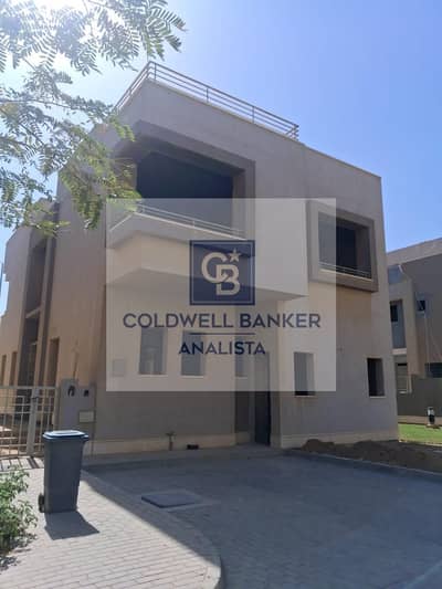 standalone for sale in vgk ,prime location ,360m under market price,new cairo