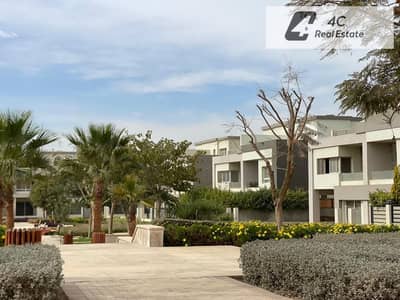 For sale Standalone villa area 575m directly overlooking Central Park ready to move in 5 bedrooms in Hyde Park compound New Cairo Fifth Settlement