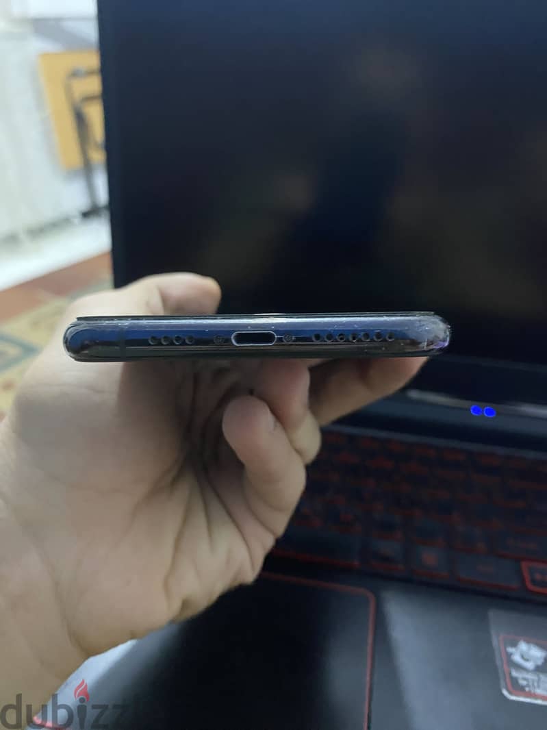 Apple - iPhone 11 Pro Max 4