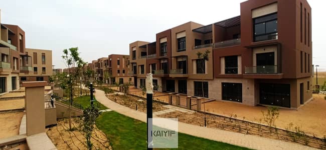 Townhouse for Sale in District 5 Prime Location Clubhouse View Semi Finished Ready to Move In Fully Paid