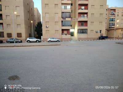 شقه للبيع دهشور ١ عقد أخضر  نهائى  مالك أول