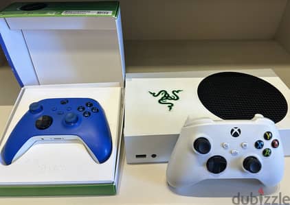 Xbox Series S 512GB with extra original controller