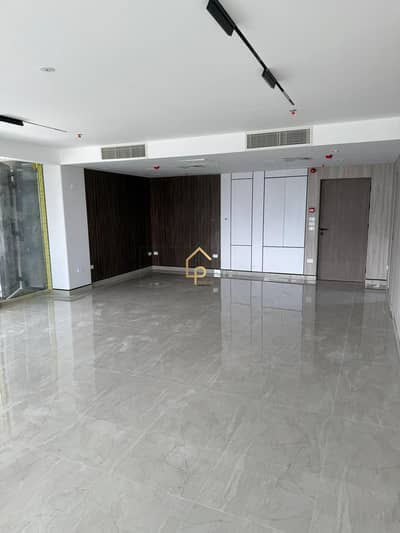 Office rent in Central Avenue Mall Sheikh Zayed