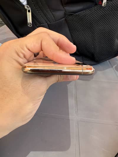آيفون اكس اس