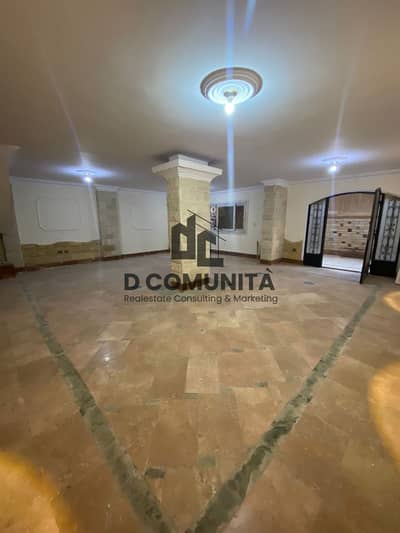 Luxury duplex for rent in the Fifth District with a private entrance - New Cairo - Prime location and direct view of the garden