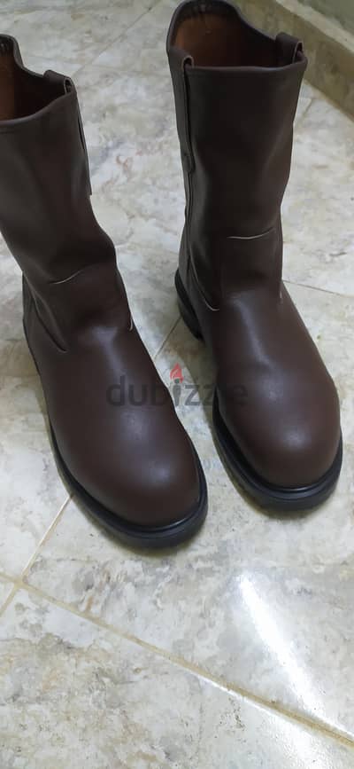 ريدونج امريكى طرمبه مقاس 41ونص بحاله الزيرو بالكرتونه كما موضح بالصور