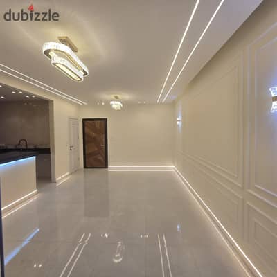 شقة روف تشطيب فاخر للبيع في الحي التاسع – منطقة الفيلاتDistrict 9 – Villa Zone – Sheikh Zayed الشيخ زايد  استلام فوري - اطلالة مفتوحة