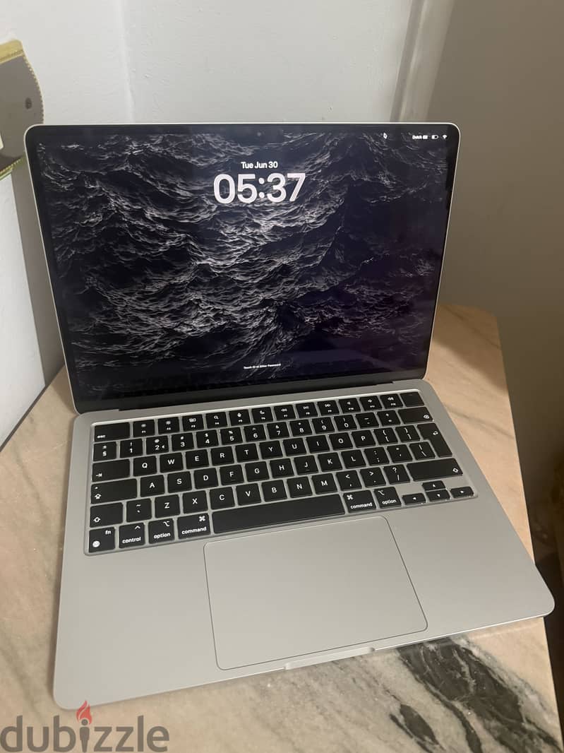 MacBook air M2 1