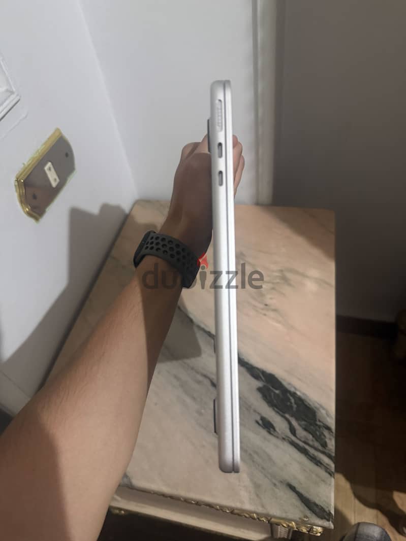 MacBook air M2 2