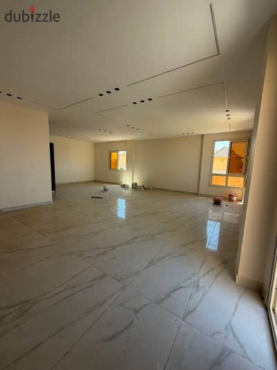 Apartment for sale in the most upscale neighborhoods of Sheikh Zayed, very distinctive location.