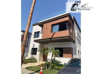 باقل من سعر الشركه تاون هاوس 225م ميدل فوري شامل الصيانه و النادي open view landscape prime location تصميم مميزبمقدم و اقساط بدون فوايد