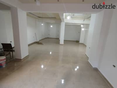 For rent shop 90 m in Saba Pasha steps from the tram, distinguished and vibrant location