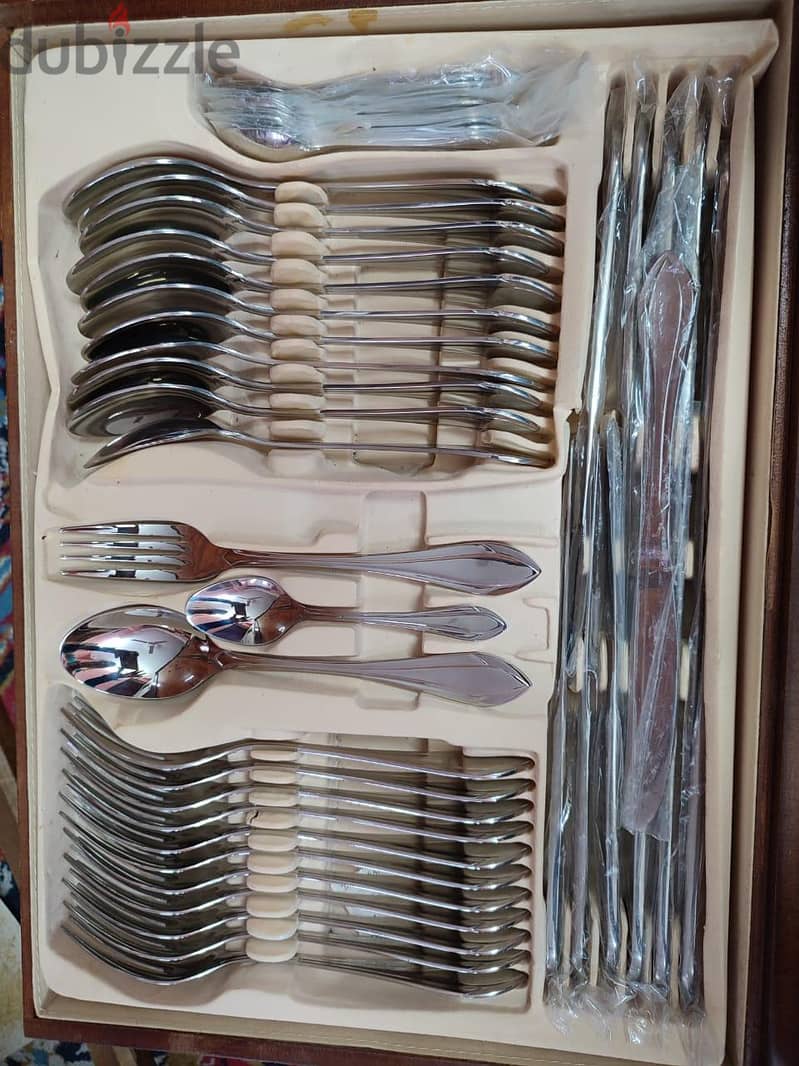 Brand new Solingen cutlery set 4