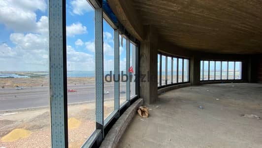  فرصة استثمارية مميزة – امتلك محلك في Lakeside Mall 