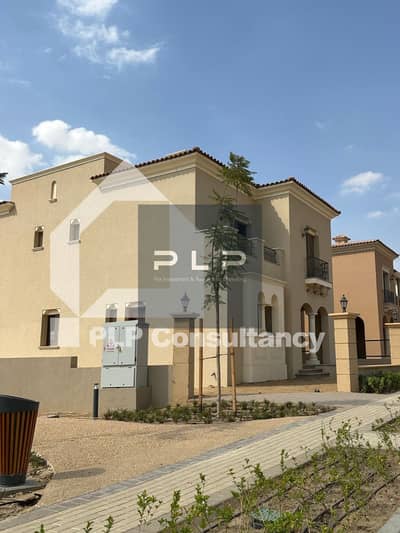 أقل سعر توين هاوس مميز وبموقع مميز جدًا للبيع في سيتي جيت التجمع  City Gate New Cairo