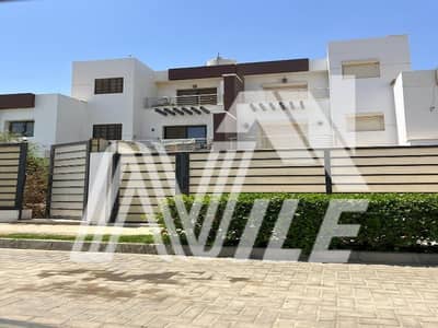 Fully Finished Townhouse 160m View Landscape Attractive Price At Hyde Park New Cairo