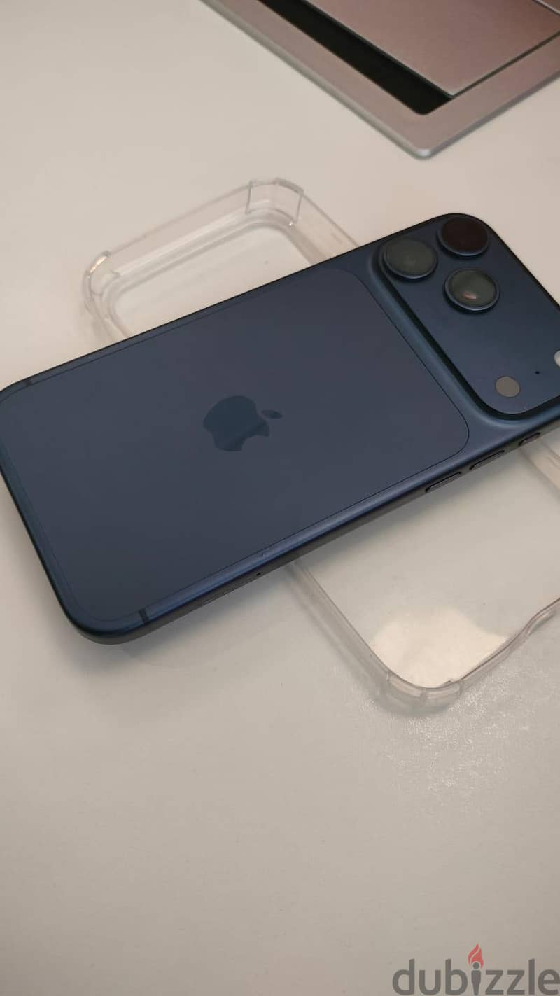 Apple - iPhone 17 Pro Max 1