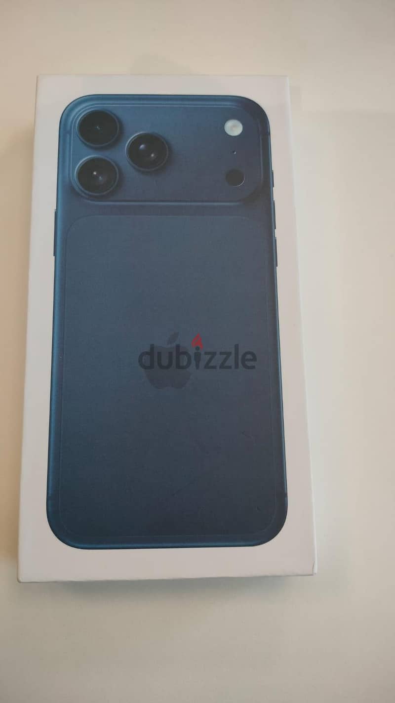 Apple - iPhone 17 Pro Max 4