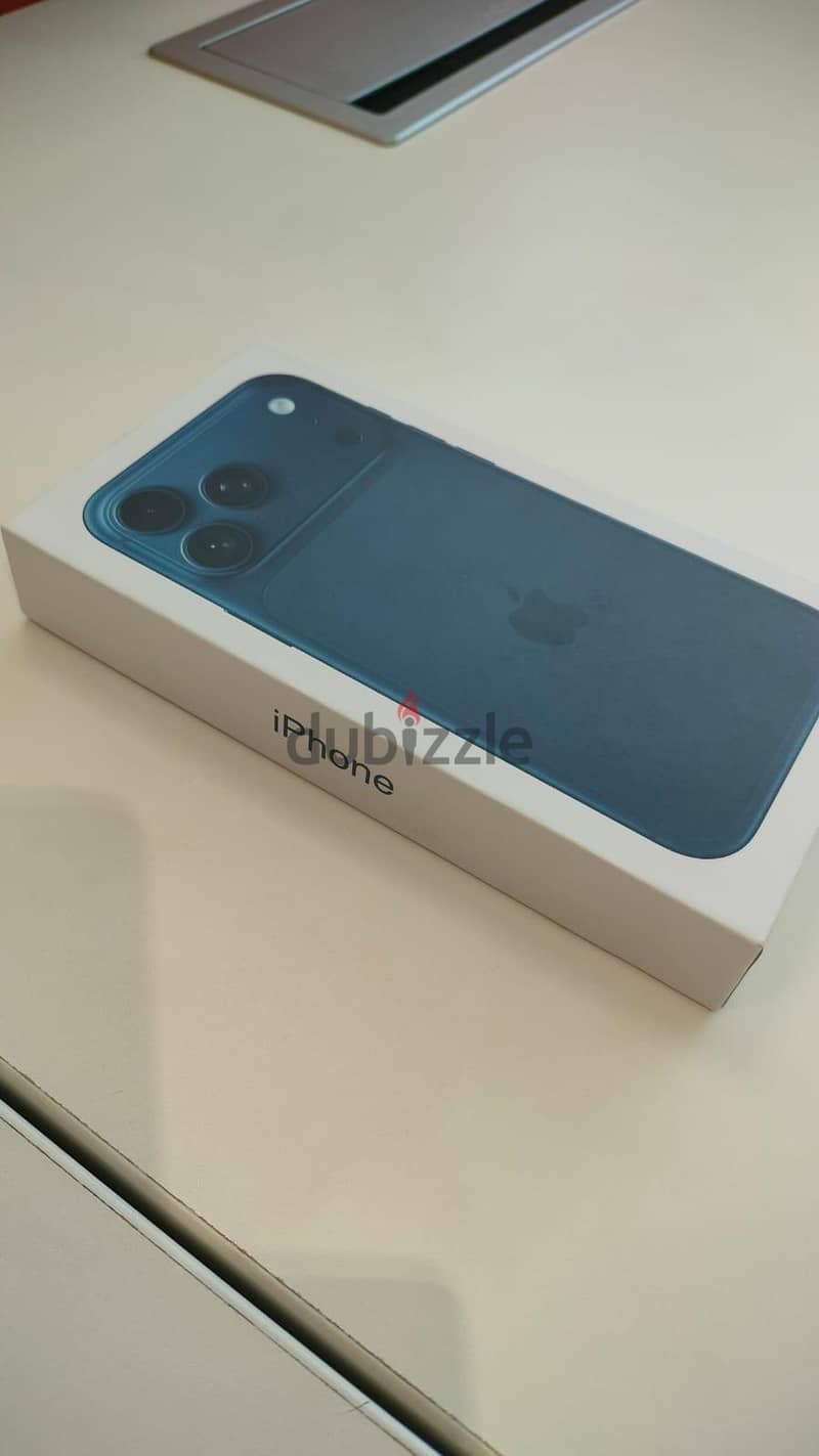 Apple - iPhone 17 Pro Max 5