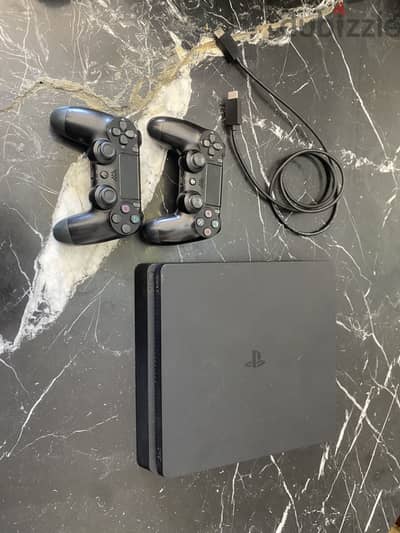Ps4 excellent condition بلايستيشن ٤