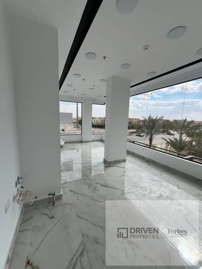 Fully Finished Ready To Move Shop for Sale By Installments in Waslet Dahshour Sheikh Zayed A Plaza