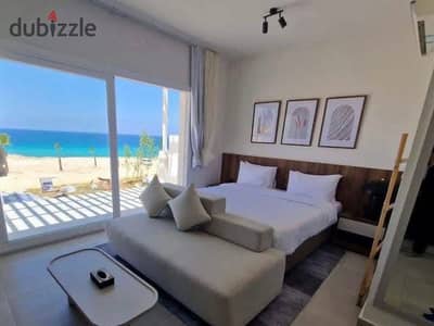 شالية للبيع متشطب بالكامل بفيو مميزعلي البحر في صافيا  راس الحكمه بالساحل الشمالي