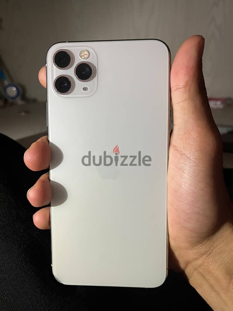 Apple - iPhone 11 Pro Max 3