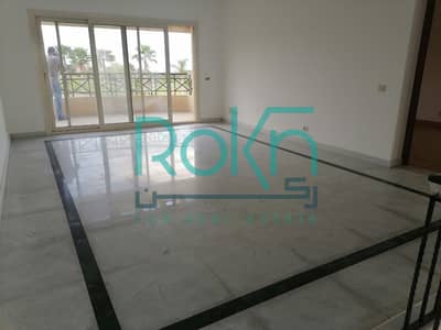 Villa for sale in Al Rabwa – prime first-row location overlooking the golf course
