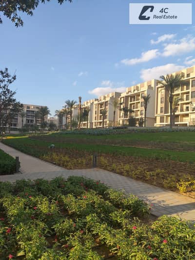 Apartment for sale Sk loft 2 bdr + open roof Dp & installments fully finished with ACs prime location in Al Marasem Fifth Square New cairo
