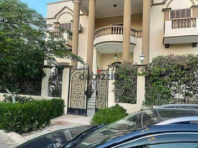 فيلا للبيع الحي الاول غرب مدينه الشروق