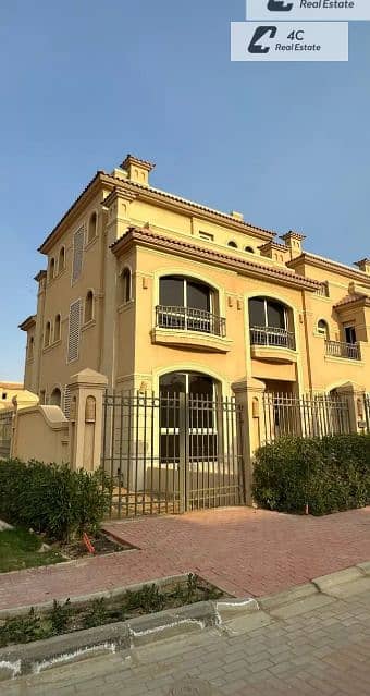 Priced below market value for a quick sale a modern 300m resale twin house in Hyde Park New Cairo It features a unique layout Ready for viewing
