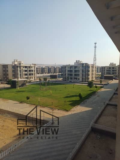 174 m Semi-Finished Apartment - 3 Bedrooms - 3 Bathrooms - Phase 4 - Building with Operating Elevator