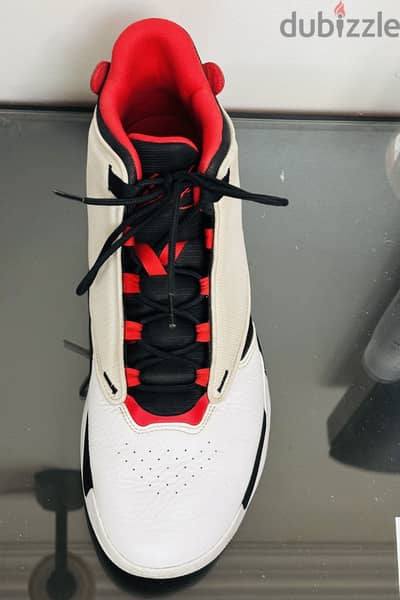  كوتشي Jordan Max Aura 4  (مقاس خاص ونادر)