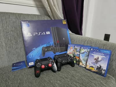 بلايستيشن 4 برو (PS4 Pro 1TB) كسر زيرو بالكرتونة + 4 ألعاب و3 دراعات