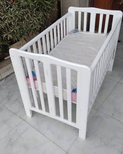 سرير اطفال  ساندوتش